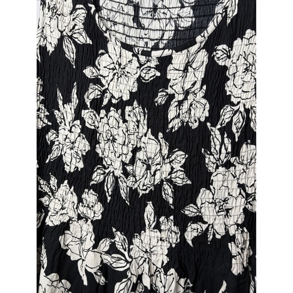 Croft & Barrow Womens Black White Floral Smocked Sleeveless Midi Dress Size 1X - Picture 2 of 6
